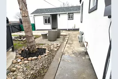 18397 E Hwy 88, Clements, CA 95227 - Photo 17