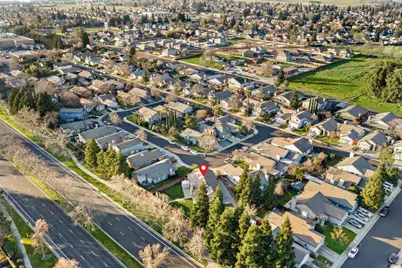 9184 Laguna Center Circle, Elk Grove, CA 95758 - Photo 43