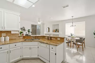 9184 Laguna Center Circle, Elk Grove, CA 95758 - Photo 13