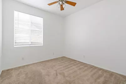 9184 Laguna Center Circle, Elk Grove, CA 95758 - Photo 19