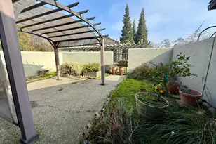 1720 Plaza De San Joaquin, Modesto, CA 95350 - Photo 15