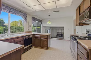 9 Alcala Ct, Sacramento, CA 95823 - Photo 11