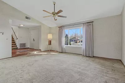 9 Alcala Court, Sacramento, CA 95823 - Photo 5