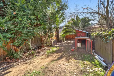 2320 F Street, Sacramento, CA 95816 - Photo 39