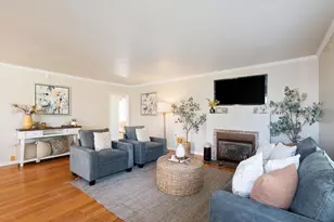 2621 12th St, Sacramento, CA 95818 - Photo 7