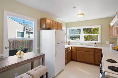 2621 12th Street, Sacramento, CA 95818 - Photo 11