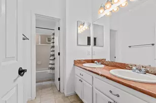 1818 N Bend Dr, Sacramento, CA 95835 - Photo 17