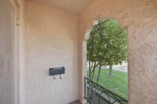 1862 Caramay Wy, Sacramento, CA 95818 - Photo 7