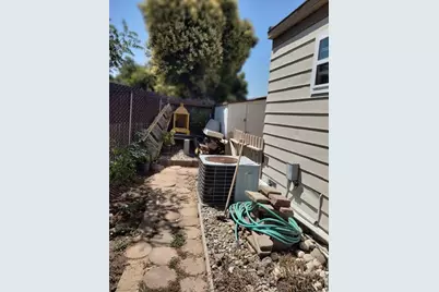 Hazelnut Lane, Sacramento, CA 95828 - Photo 5