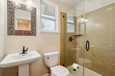 6200 S Land Park Drive, Sacramento, CA 95831 - Photo 15