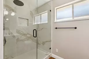 6200 S Land Park Dr, Sacramento, CA 95831 - Photo 21