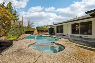 6200 S Land Park Dr, Sacramento, CA 95831 - Photo 29