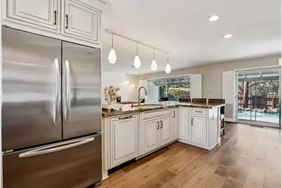 6200 S Land Park Drive, Sacramento, CA 95831 - Photo 9