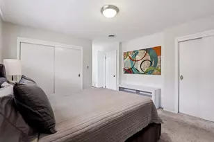 6200 S Land Park Dr, Sacramento, CA 95831 - Photo 23