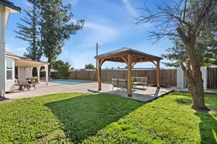 7527 Bruno Way, Sacramento, CA 95828 - Photo 25