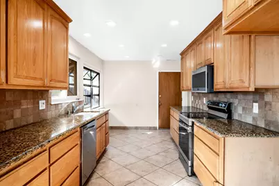 7636 Kensington Drive, Citrus Heights, CA 95610 - Photo 7