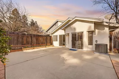 8312 Fintown Court, Sacramento, CA 95828 - Photo 25