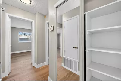 7639 Clover Woods Court, Sacramento, CA 95828 - Photo 17