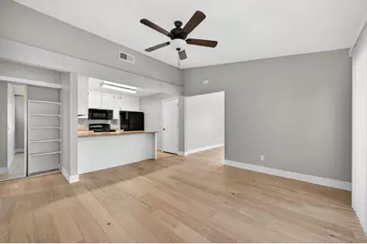 7639 Clover Woods Court, Sacramento, CA 95828 - Photo 9