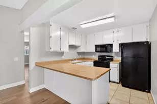 7639 Clover Woods Ct, Sacramento, CA 95828 - Photo 11