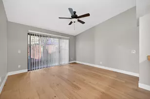 7639 Clover Woods Ct, Sacramento, CA 95828 - Photo 7