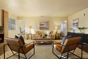 8215 Manhattan Dr, Stockton, CA 95210 - Photo 9