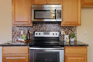 8215 Manhattan Dr, Stockton, CA 95210 - Photo 19