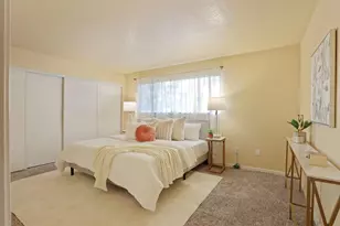 8215 Manhattan Dr, Stockton, CA 95210 - Photo 23