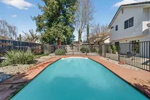 19 Whitestone Ct, Elk Grove, CA 95758 - Photo 37