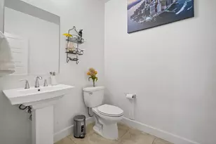 5743 Waterstone St, Sacramento, CA 95835 - Photo 13