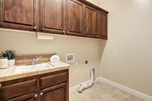 100 Palomares, Roseville, CA 95747 - Photo 11