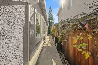236 Rochelle Court, Roseville, CA 95661 - Photo 27
