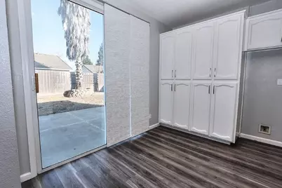 975 Rossburn Way, Galt, CA 95632 - Photo 23