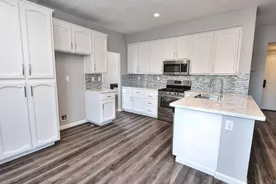 975 Rossburn Way, Galt, CA 95632 - Photo 15