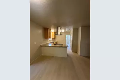 9314 Cherbourg Way, Stockton, CA 95210 - Photo 7