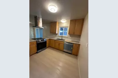 9314 Cherbourg Way, Stockton, CA 95210 - Photo 5