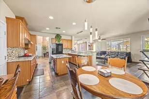 9820 Spring View Way, Elk Grove, CA 95757 - Photo 13