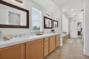 5204 Crown Bench Cir, Elk Grove, CA 95757 - Photo 39