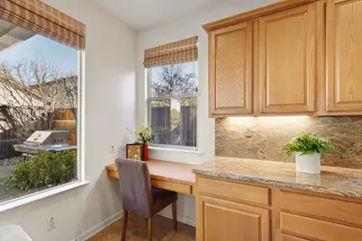 1047 Elsworth Way, Folsom, CA 95630 - Photo 21