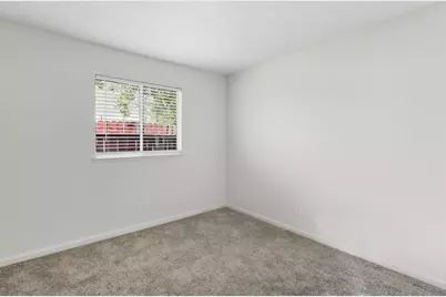 6690 Hometown Way, Sacramento, CA 95828 - Photo 21