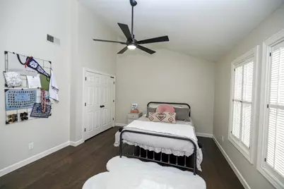 2220 Castleview Drive, Turlock, CA 95382 - Photo 31