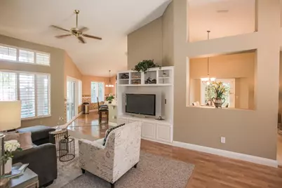 9513 Laguna Lake Way, Elk Grove, CA 95758 - Photo 15