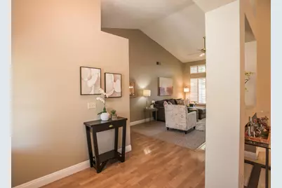 9513 Laguna Lake Way, Elk Grove, CA 95758 - Photo 13