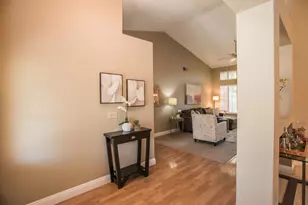 9513 Laguna Lake Way, Elk Grove, CA 95758 - Photo 13