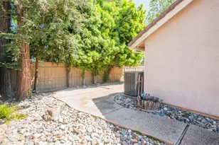 9513 Laguna Lake Way, Elk Grove, CA 95758 - Photo 53