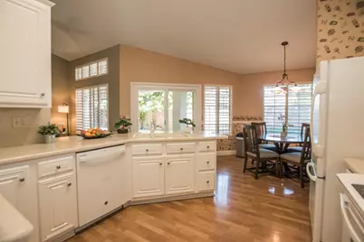 9513 Laguna Lake Way, Elk Grove, CA 95758 - Photo 27