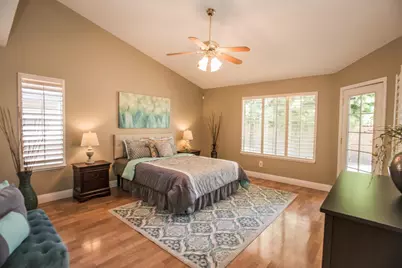 9513 Laguna Lake Way, Elk Grove, CA 95758 - Photo 35