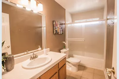 9513 Laguna Lake Way, Elk Grove, CA 95758 - Photo 31