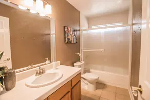 9513 Laguna Lake Way, Elk Grove, CA 95758 - Photo 31