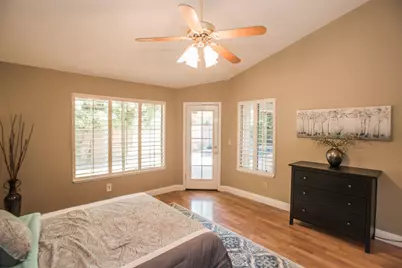 9513 Laguna Lake Way, Elk Grove, CA 95758 - Photo 37